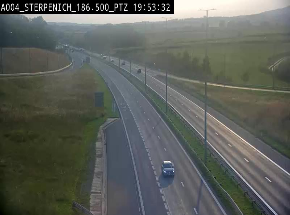 Webcam E411 à Sterpenich en Belgique près de la frontière du Luxembourg. Vue orientée vers Bruxelles