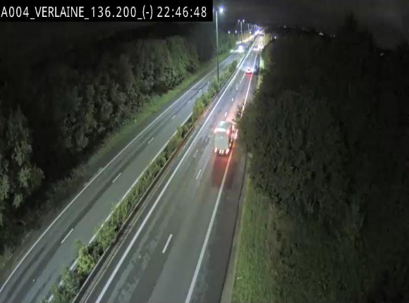 Webcam sur l'E411 à hauteur du pont surplombant la N40, à proximité de la sortie 26 Verlaine - Libramont-Chevigny. Vue orientée vers Namur