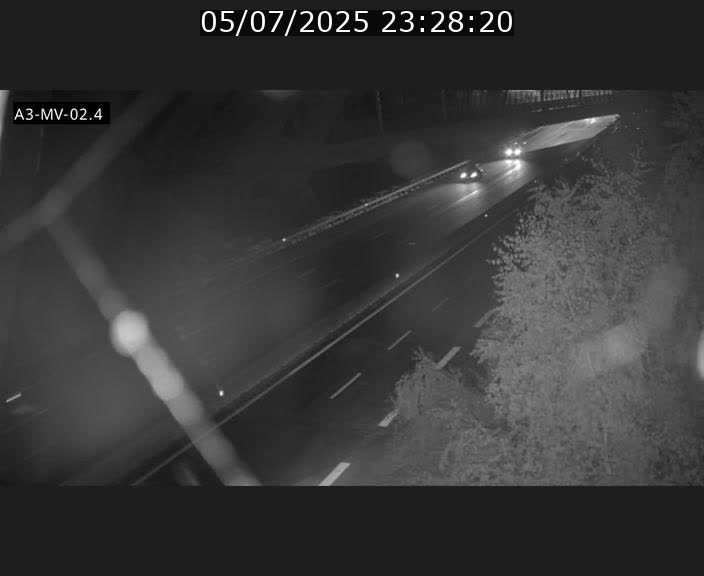 Webcam autoroute de la France (A3) au Luxembourg à Fentange, à proximité de la Croix de Gasperich. Vue orientée vers la Cloche d'Or