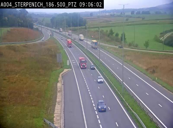 Webcam E411 à Sterpenich en Belgique près de la frontière du Luxembourg. Vue orientée vers Bruxelles