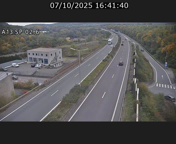 Traffic live webcam Luxembourg Sanem - A13 direction Pétange - BK 2.6