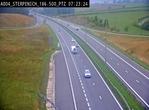Webcam E411 à Sterpenich en Belgique près de la frontière du Luxembourg. Vue orientée vers Bruxelles