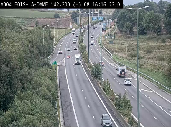 Webcam située entre la sortie 29 Neufchâteau et la jonction avec l'E25 en direction de Liège et Luxembourg