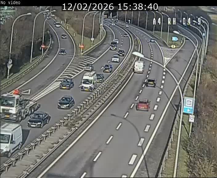 Traffic live webcam Luxembourg Leudelange - A4 - BK 4.9 - direction Luxembourg