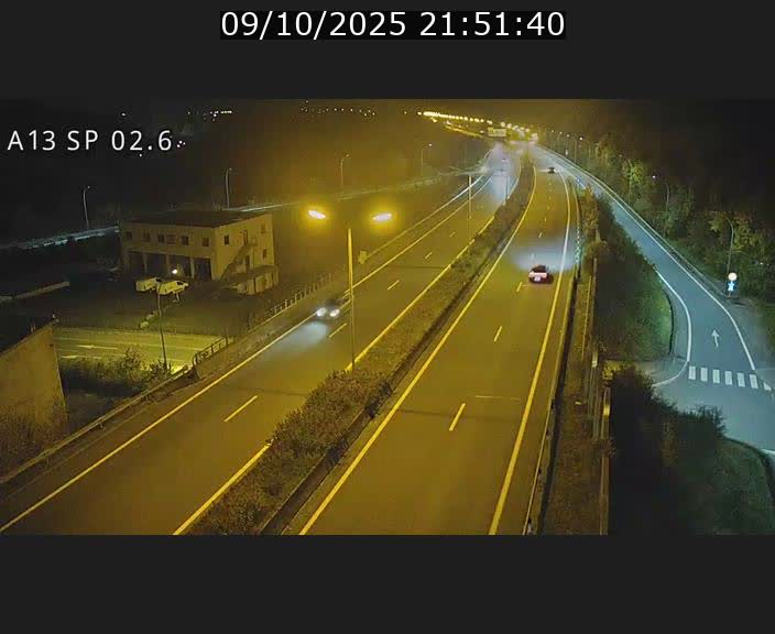 Traffic live webcam Luxembourg Sanem - A13 direction Pétange - BK 2.6