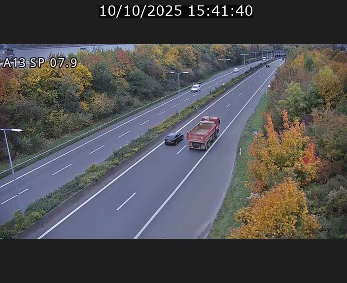 Traffic live webcam Luxembourg Jonction Lankelz - A13 direction Pétange - BK 7.9