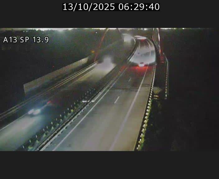 Traffic live webcam Luxembourg Kayl - A13 direction Esch-sur-Alzette/Luxembourg-ville - BK 13.9