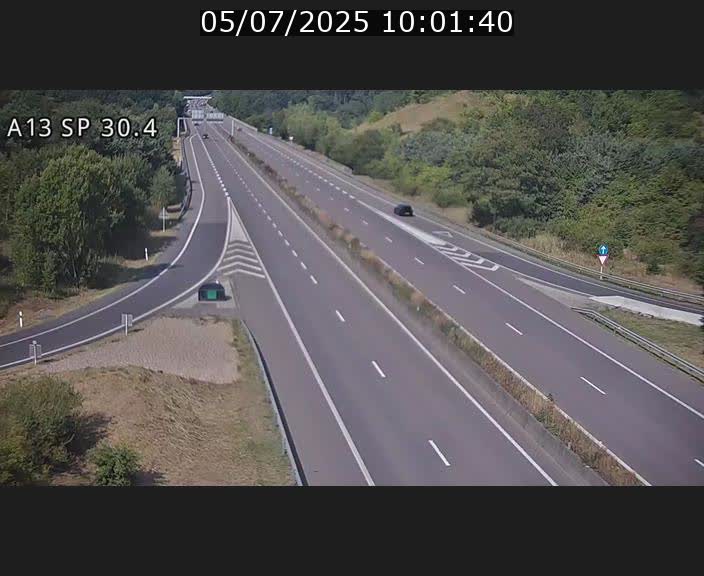 Traffic live webcam Luxembourg Altwies - A13 direction Luxembourg-ville - BK 30.4
