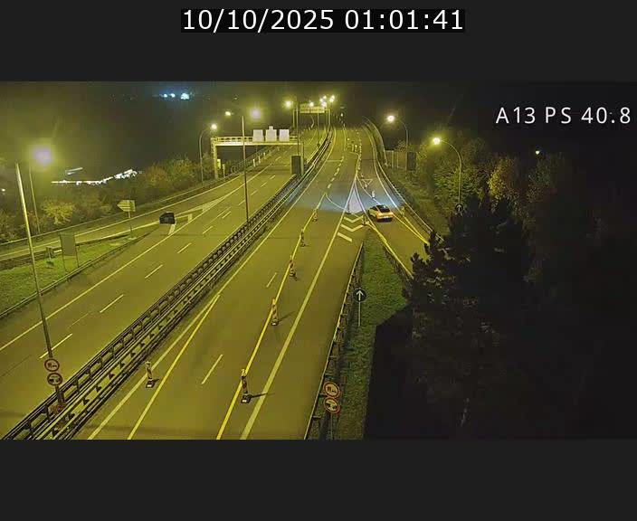 Webcam autoroute A13 à la sortie est du tunnel Markusbierg à Schengen. Vue sur le pont de la Moselle, vers l'Allemagne