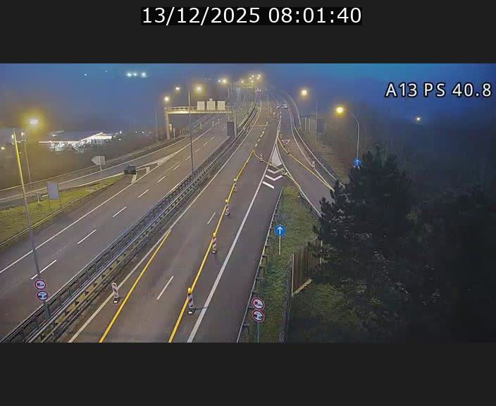 Webcam autoroute A13 à la sortie est du tunnel Markusbierg à Schengen. Vue sur le pont de la Moselle, vers l'Allemagne