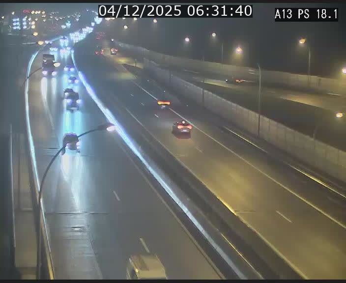 Traffic live webcam Luxembourg Dudelange - A13 direction Croix de Bettembourg - BK 18.1