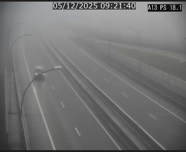 Traffic live webcam Luxembourg Dudelange - A13 direction Croix de Bettembourg - BK 18.1