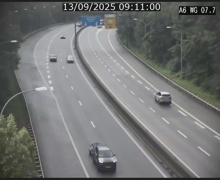 Traffic live webcam Luxembourg - Bridel - A6 - BK 7.7 - direction Belgique