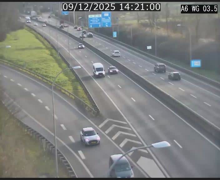 Traffic live webcam Luxembourg - Croix de Cessange - A6 - BK 3.5 - direction France/Allemagne