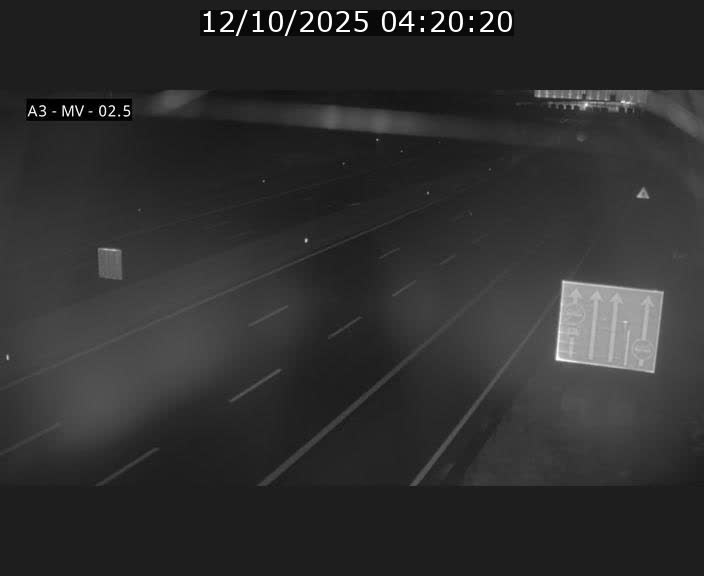 Webcam autoroute A3 au Luxembourg à proximité de la Croix de Gasperich. Vue orientée vers Luxembourg