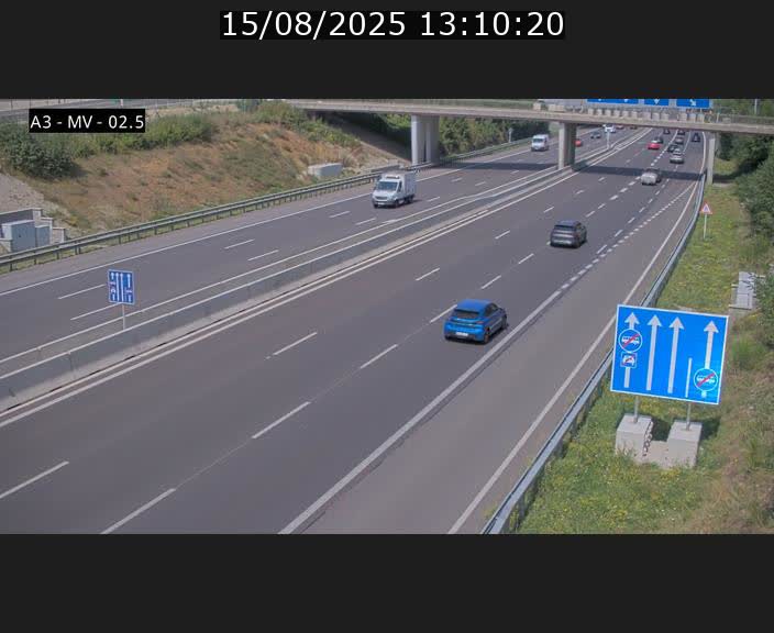Webcam autoroute A3 au Luxembourg à proximité de la Croix de Gasperich. Vue orientée vers Luxembourg