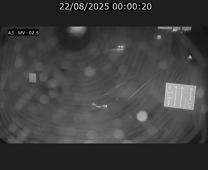 Webcam autoroute A3 au Luxembourg à proximité de la Croix de Gasperich. Vue orientée vers Luxembourg