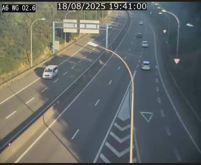 Traffic live webcam Luxembourg Croix de Cessange - A6 - BK 2.6 - direction France/Allemagne