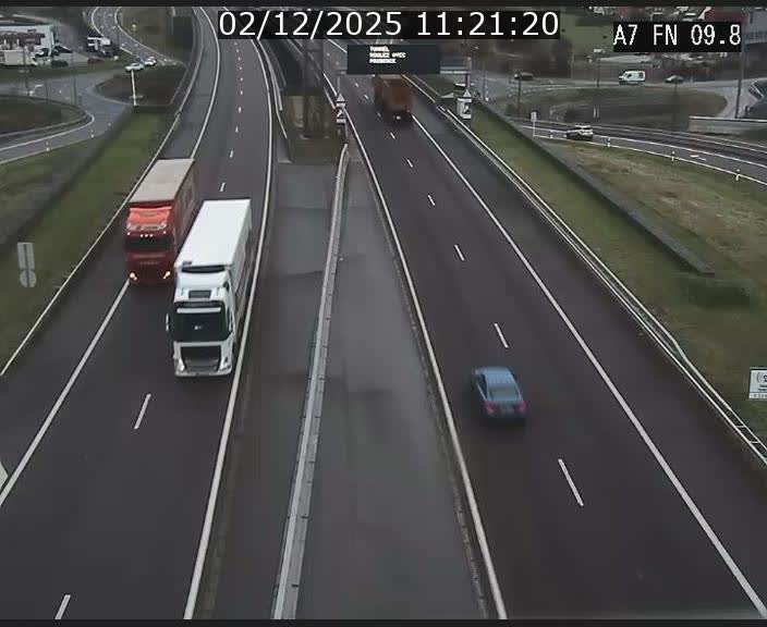 Caméra trafic Luxembourg - A7, Tunnel Gousselerbierg, sortie sud, direction rond-point Lorentzweiler (BK 9.9)