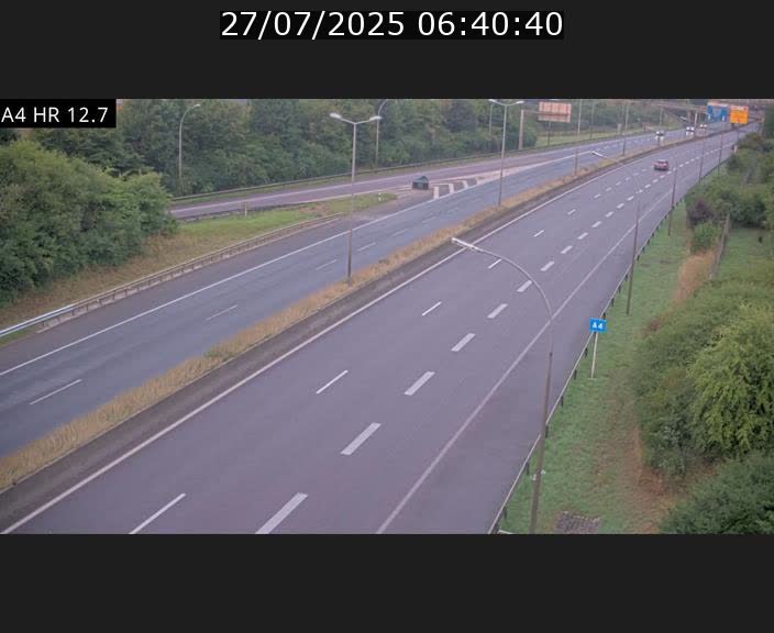 Traffic live webcam Luxembourg Esch sur Alzette - A4 - BK 12.7 - direction Esch-Belval