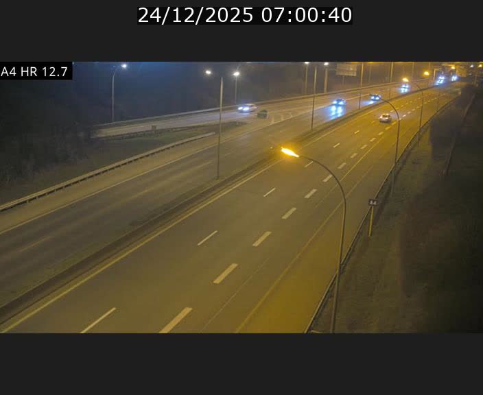 Traffic live webcam Luxembourg Esch sur Alzette - A4 - BK 12.7 - direction Esch-Belval