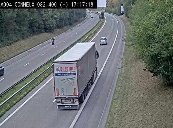 Webcam sur l'E411 avant les sorties 20 menant à Ciney, Dinant et Achêne. Vue orientée vers Namur