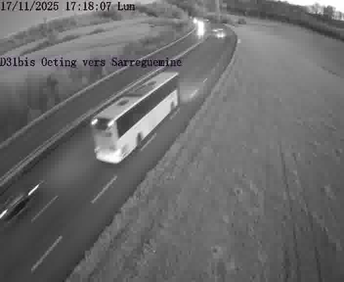 Webcam installée le long de D31bis (France) à Oeting, pointée vers Sarreguemines, utile pour suivre précisément les conditions de trafic.