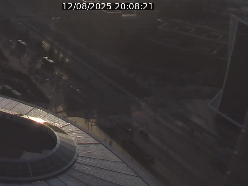 Webcam sur l'avenue John Fitzgerald Kennedy (N51) avec vue sur le Pont rouge (Pont Grande Duchesse Charlotte), l'arrêt Pfaffenthal et l'entrée du quartier Kirchberg