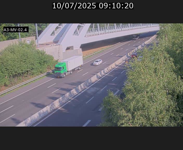 Webcam autoroute de la France (A3) au Luxembourg à Fentange, à proximité de la Croix de Gasperich. Vue orientée vers la Cloche d'Or
