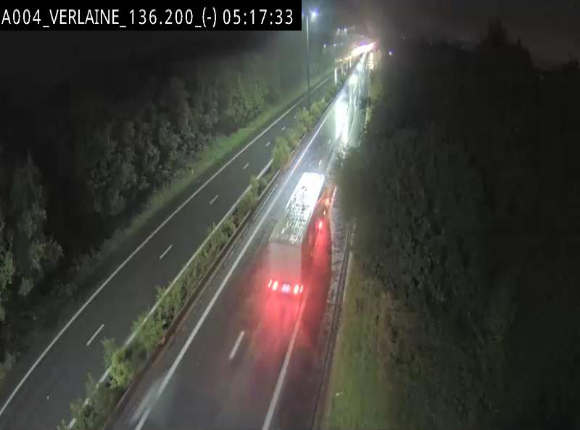 Webcam sur l'E411 à hauteur du pont surplombant la N40, à proximité de la sortie 26 Verlaine - Libramont-Chevigny. Vue orientée vers Namur