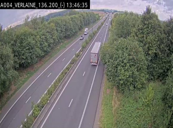 Webcam sur l'E411 à hauteur du pont surplombant la N40, à proximité de la sortie 26 Verlaine - Libramont-Chevigny. Vue orientée vers Namur
