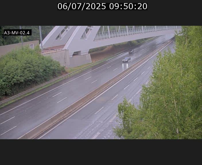 Webcam autoroute de la France (A3) au Luxembourg à Fentange, à proximité de la Croix de Gasperich. Vue orientée vers la Cloche d'Or