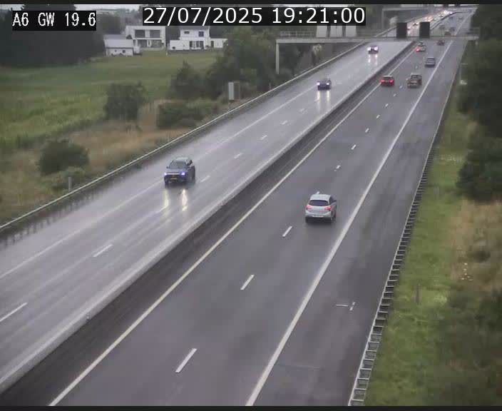 Traffic live webcam Luxembourg - Steinfort - A6 - BK 19.6 - direction Belgique