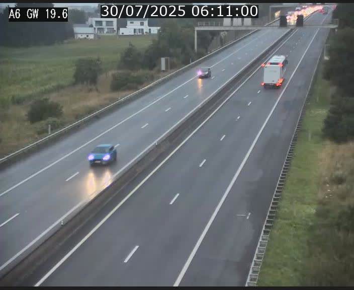 Traffic live webcam Luxembourg - Steinfort - A6 - BK 19.6 - direction Belgique