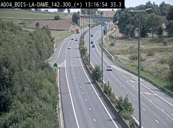 Webcam située entre la sortie 29 Neufchâteau et la jonction avec l'E25 en direction de Liège et Luxembourg