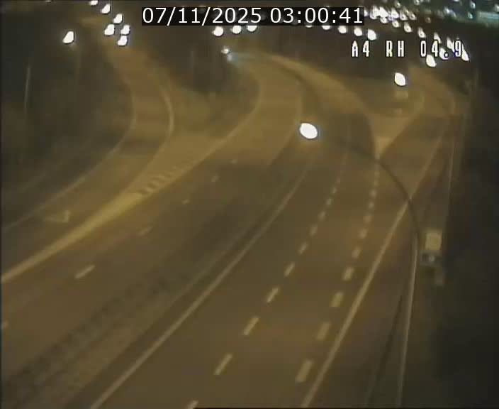 Traffic live webcam Luxembourg Leudelange - A4 - BK 4.9 - direction Luxembourg
