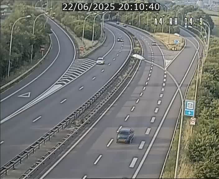 Traffic live webcam Luxembourg Leudelange - A4 - BK 4.9 - direction Luxembourg