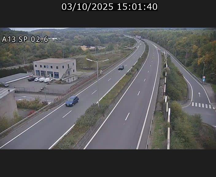 Traffic live webcam Luxembourg Sanem - A13 direction Pétange - BK 2.6