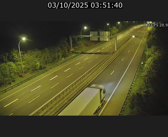 Traffic live webcam Luxembourg Croix de Bettembourg, rond-point d'Hellange - A13 direction Allemagne - BK 20.9