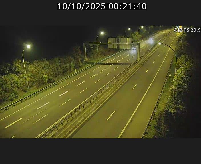 Traffic live webcam Luxembourg Croix de Bettembourg, rond-point d'Hellange - A13 direction Allemagne - BK 20.9