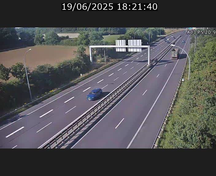 Traffic live webcam Luxembourg Croix de Bettembourg, rond-point d'Hellange - A13 direction Allemagne - BK 20.9
