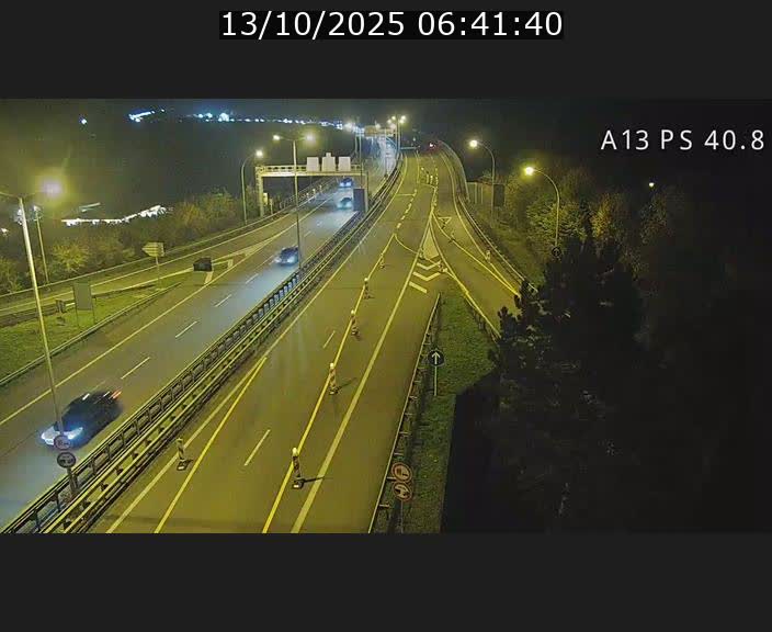 Webcam autoroute A13 à la sortie est du tunnel Markusbierg à Schengen. Vue sur le pont de la Moselle, vers l'Allemagne