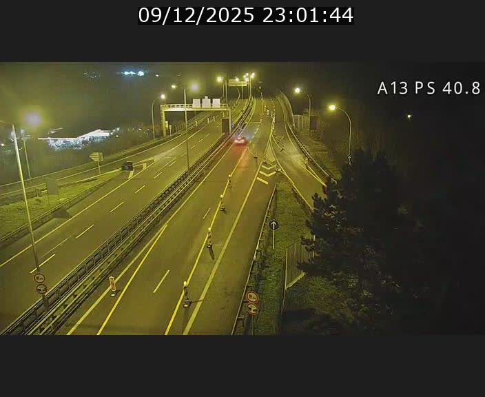 Webcam autoroute A13 à la sortie est du tunnel Markusbierg à Schengen. Vue sur le pont de la Moselle, vers l'Allemagne