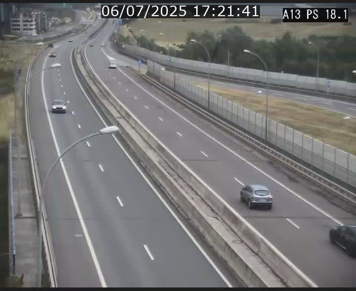 Traffic live webcam Luxembourg Dudelange - A13 direction Croix de Bettembourg - BK 18.1
