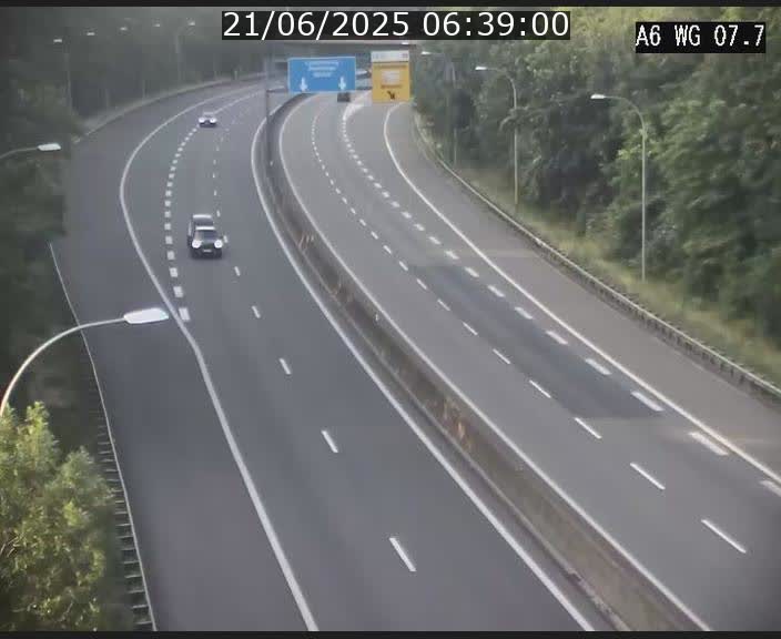 Traffic live webcam Luxembourg - Bridel - A6 - BK 7.7 - direction Belgique