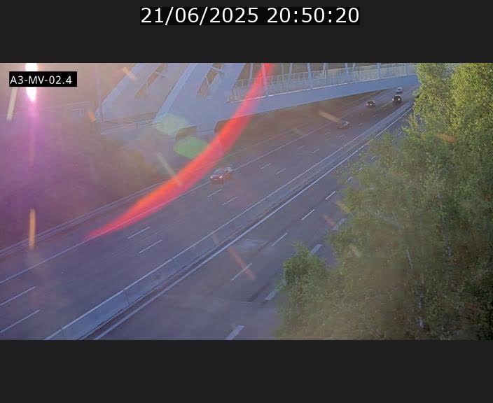 Webcam autoroute de la France (A3) au Luxembourg à Fentange, à proximité de la Croix de Gasperich. Vue orientée vers la Cloche d'Or