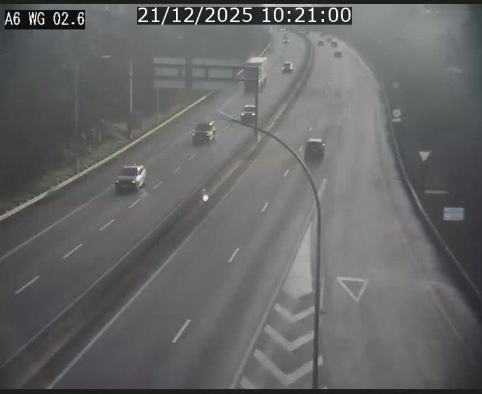 Traffic live webcam Luxembourg Croix de Cessange - A6 - BK 2.6 - direction France/Allemagne