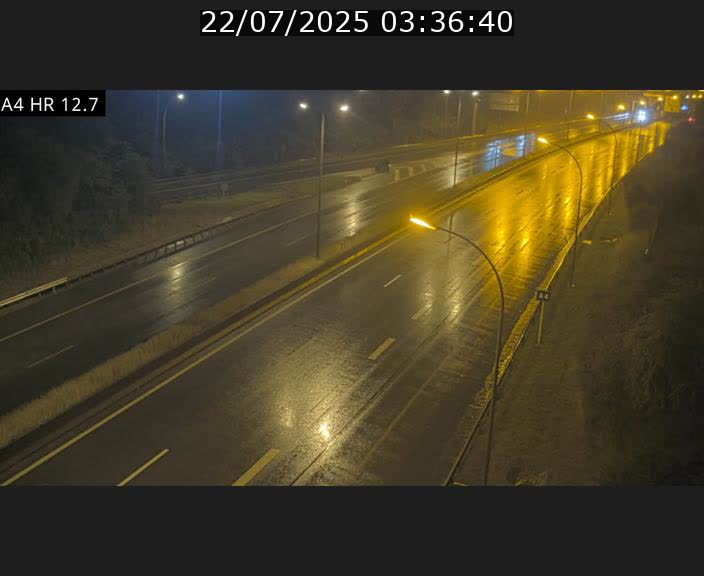 Traffic live webcam Luxembourg Esch sur Alzette - A4 - BK 12.7 - direction Esch-Belval