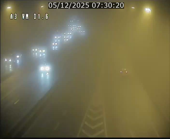 Traffic live webcam Luxembourg - Croix de Gasperich - A3 - BK 1.6 - direction France/Aire de Berchem
