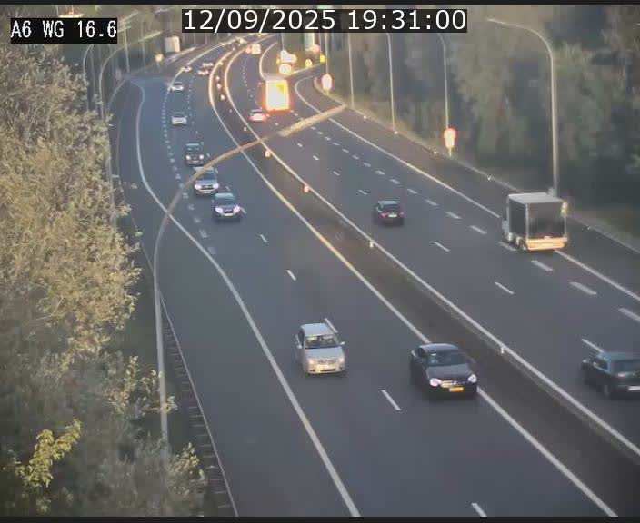 Traffic live webcam Luxembourg Aire de Capellen - A6 - BK 16.6 - direction Luxembourg/France/Allemagne